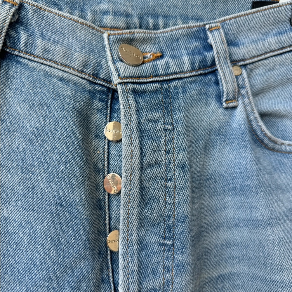 Golding - Picture 3 of 10